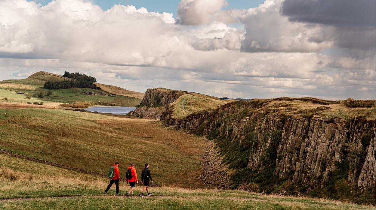 walk-hadrians-wall-and-northumberland-tour-gallery-4_rsz_03092025144624538jpg