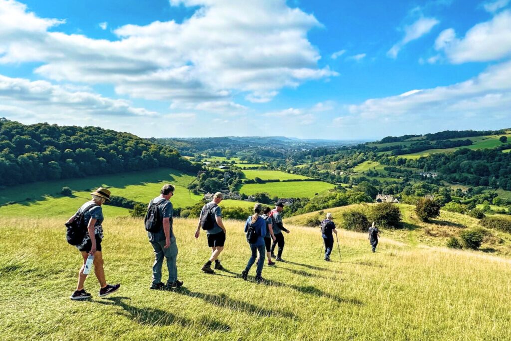 walking-cotswolds-views