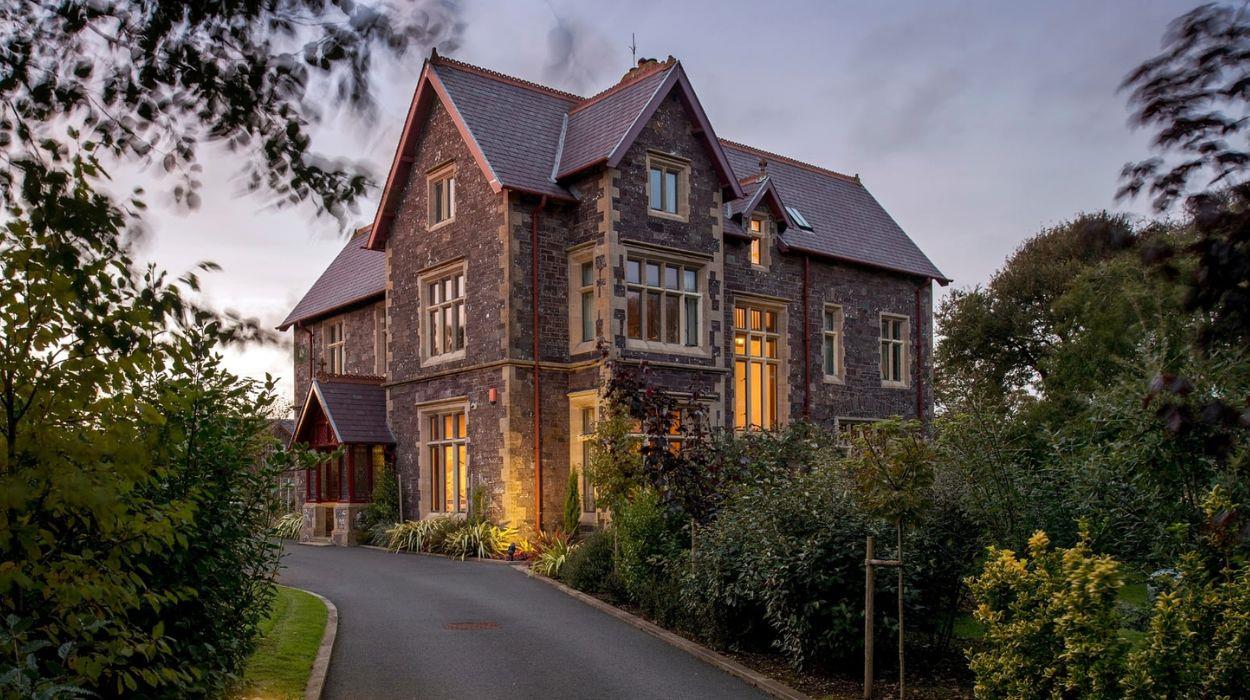 penrhiw-priory_rsz_10102025092423390jpg