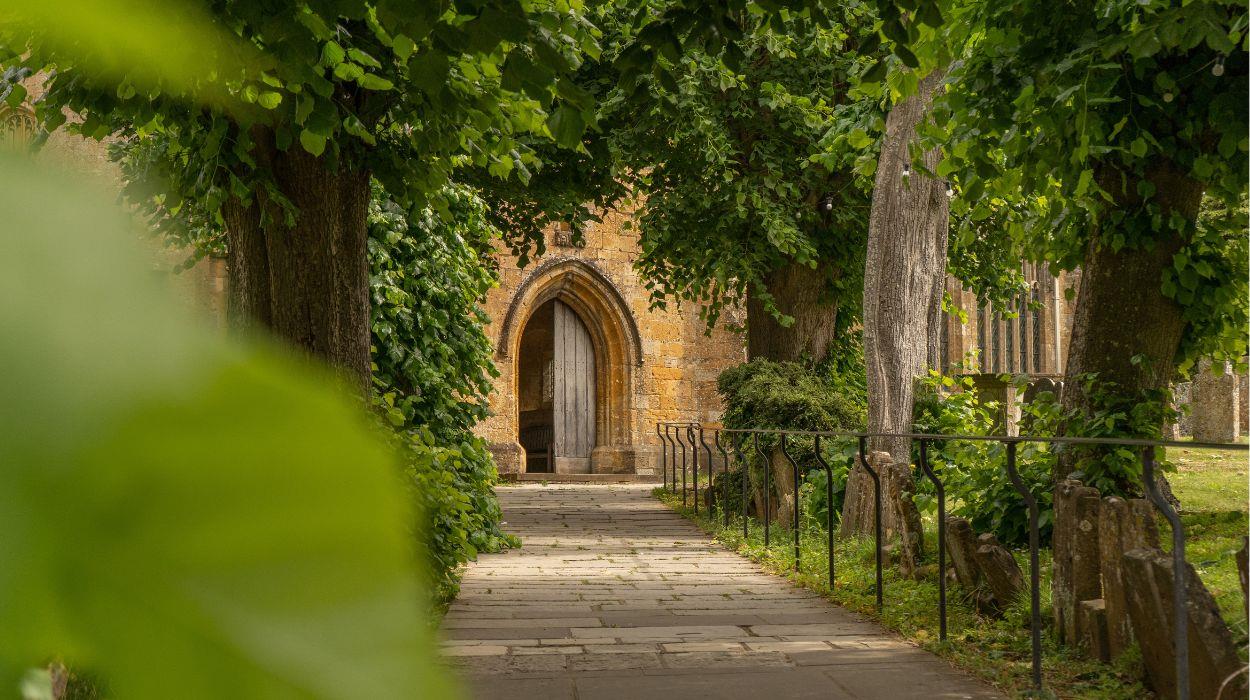 walk-the-cotswold-way-12-days-tour-gallery-4_rsz_11092025110649892jpg