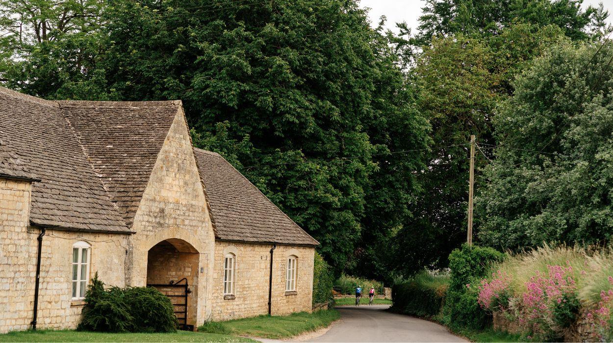 cycle-the-cotswolds-self-guided-tour-gallery-1_rsz_09092025140603323jpg