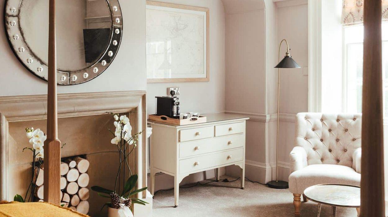 the-falcon-inn_rsz_18092025124757420jpg